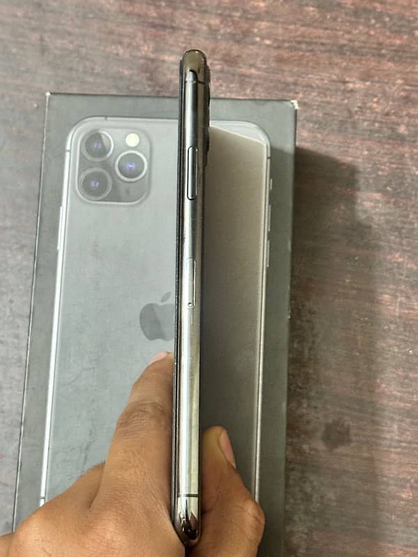 IPHONE 11 PRO MAX PTA APPROVED 2