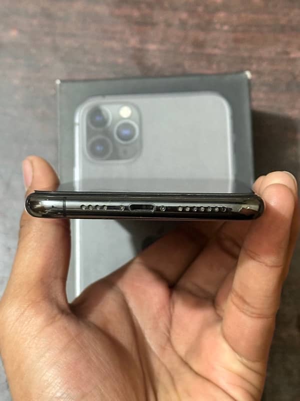 IPHONE 11 PRO MAX PTA APPROVED 3