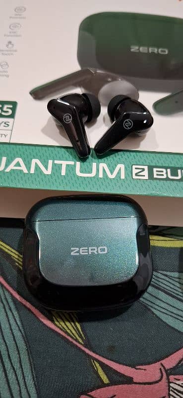 Quantum Earbuds 1