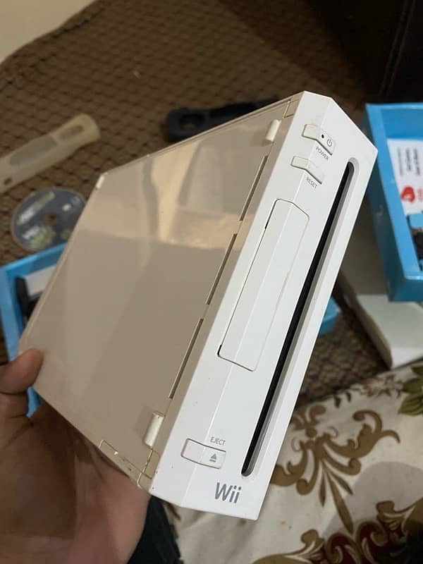 nintendo wii with 3 game cd 2