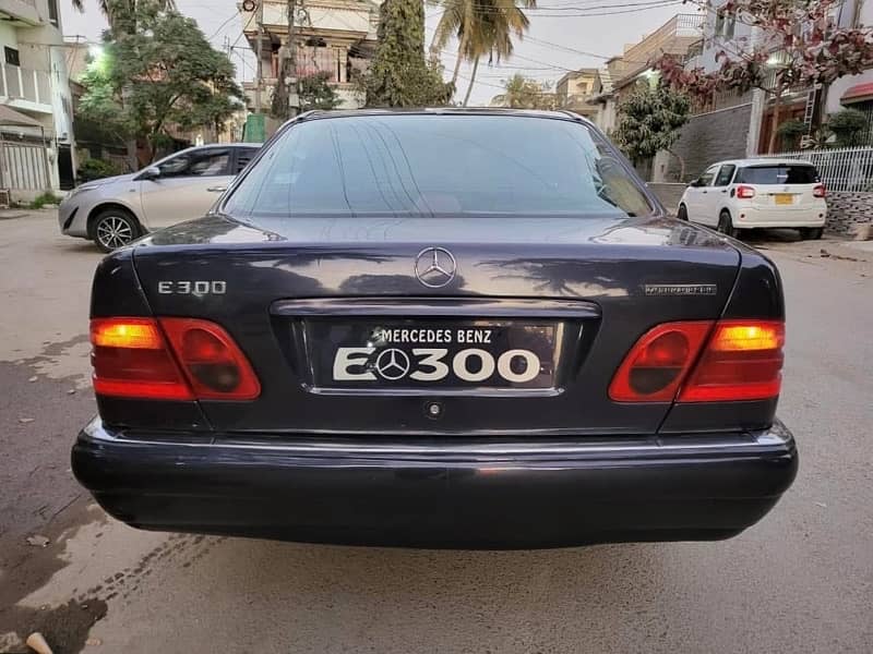 Mercedes Benz E300 1998 8