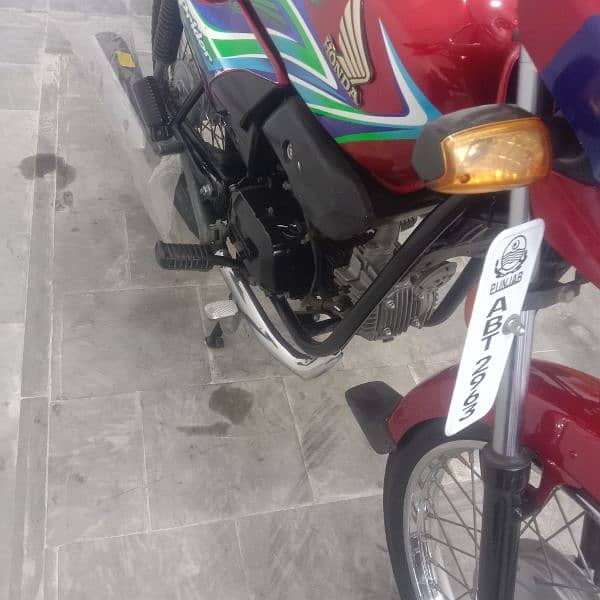 honda prider 21 model 10000 malig lash kandishn hai 1