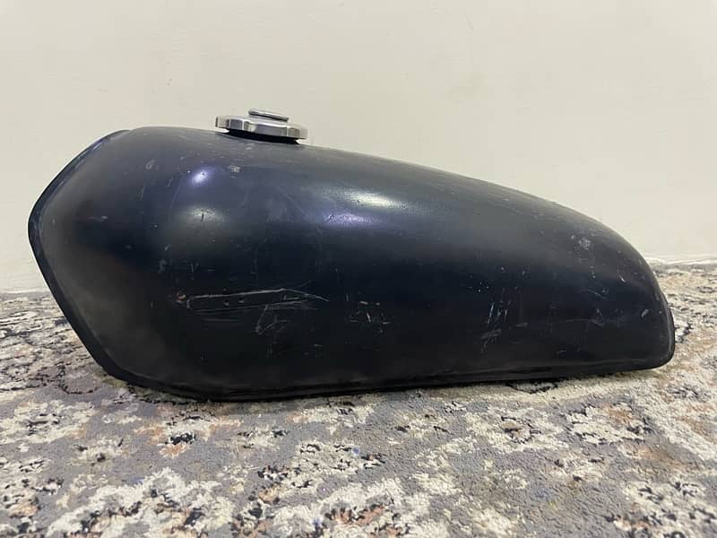 Down model 125 Fuel Tanks 10