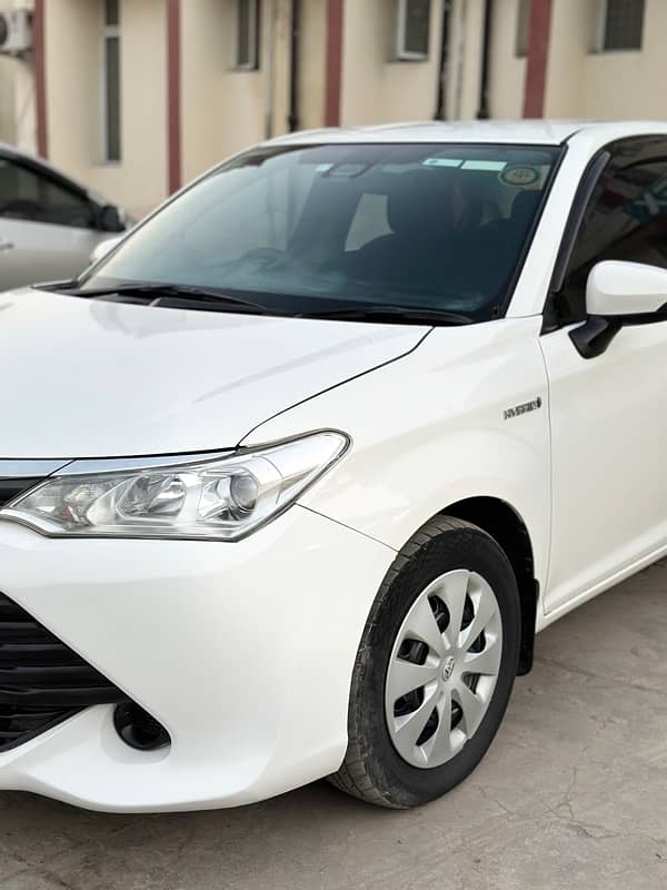 Toyota Corolla Axio 2015 1