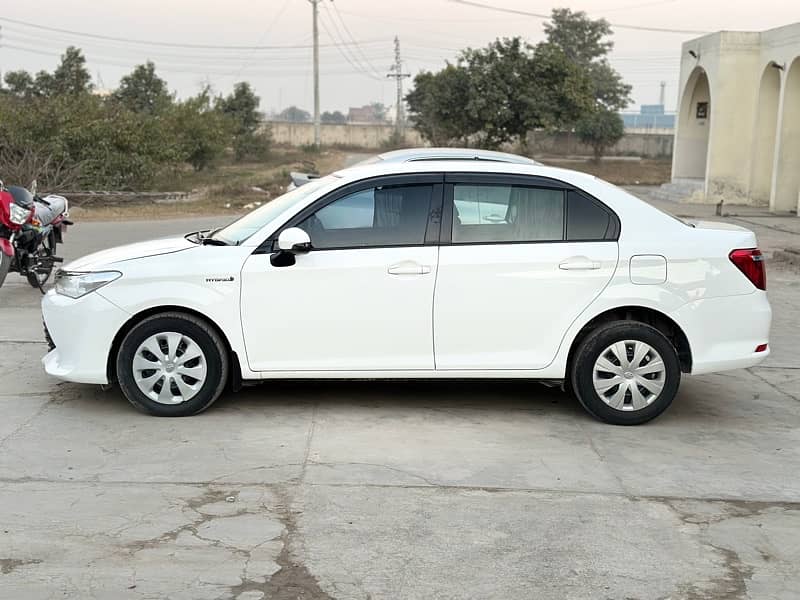 Toyota Corolla Axio 2015 2