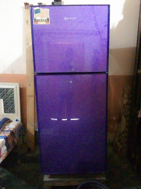 singer refrigerator 1 year used and no indoor equipment (box) 0