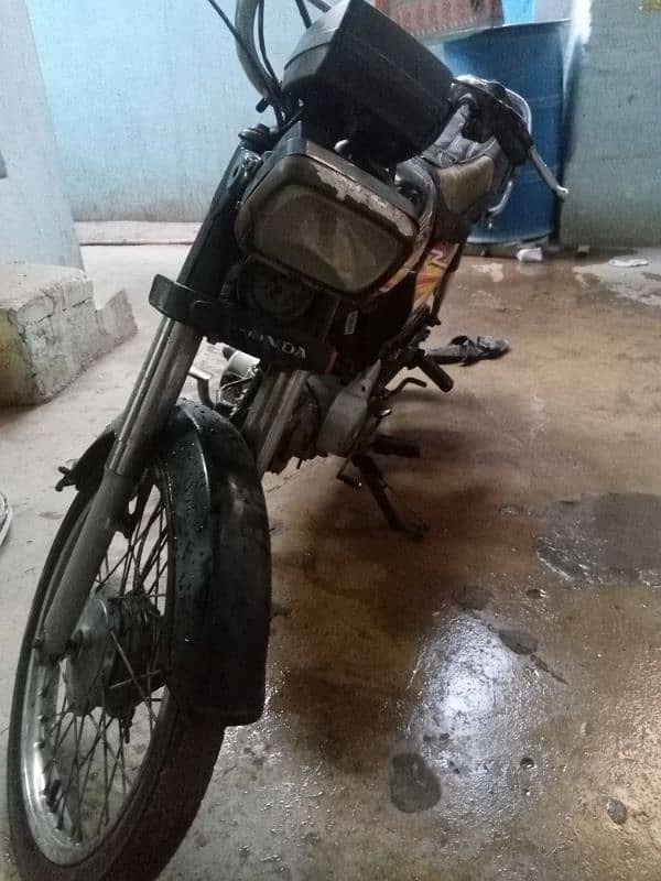 Honda CD 70 2020 karachi model 2