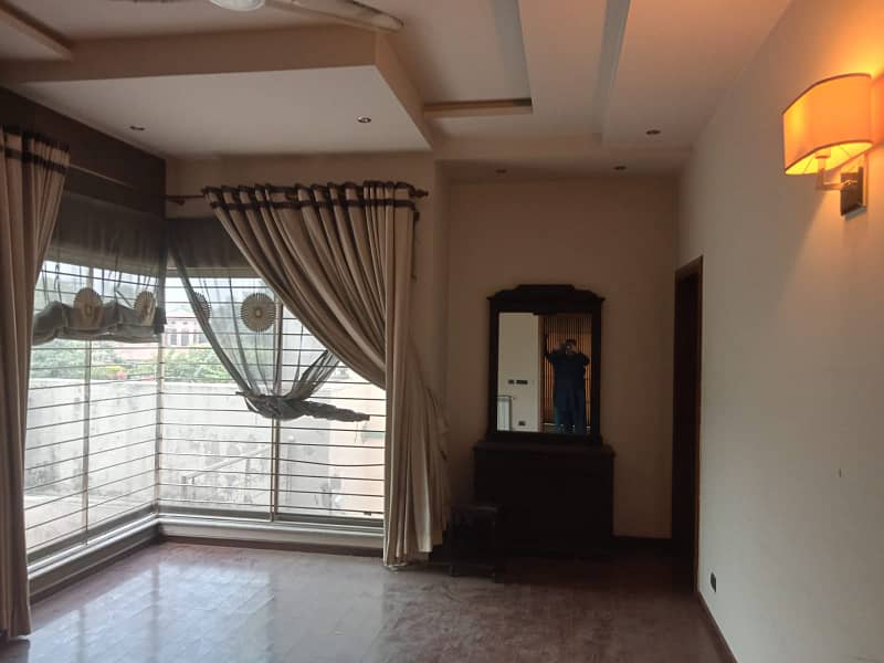 02 Kanal Slightly Used Bungalow For Sale In DHA Phase 3 Lahore 10