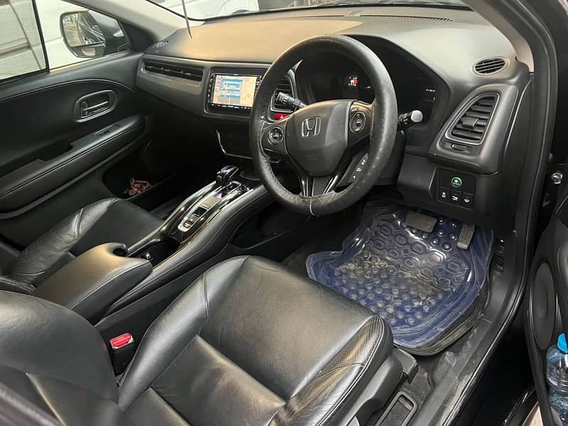 Honda Vezel 2014 for urgent sale 3