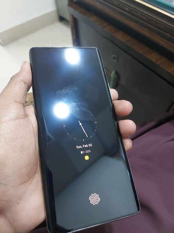 Infinix Zero 30 Curved 0