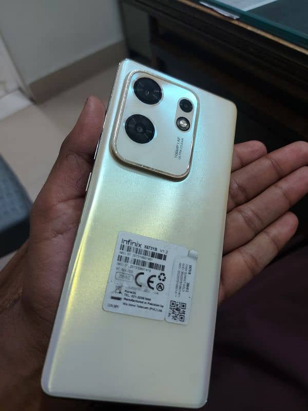 Infinix Zero 30 Curved 4