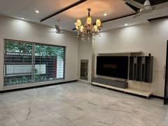 Out Off Market 01 Kanal Modern Design House For Rent In DHA Phase 3 Lahore.