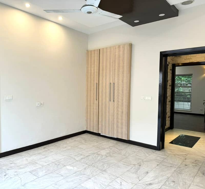 Out Off Market 01 Kanal Modern Design House For Rent In DHA Phase 3 Lahore. 28