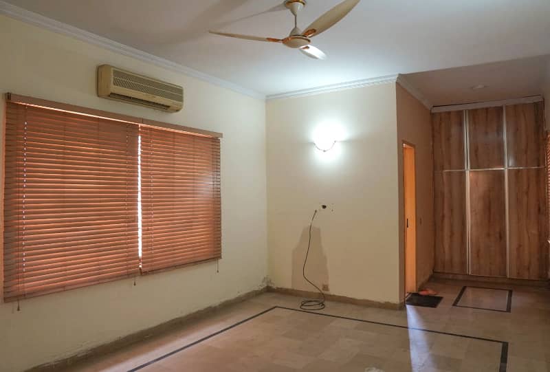 01 Kanal Modern Design House For Rent In DHA Phase 2 Lahore. 21