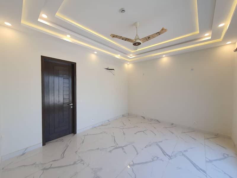 01 Kanal Modern Design Brand New House For Rent In DHA Phase 6 Block-L Lahore. 6