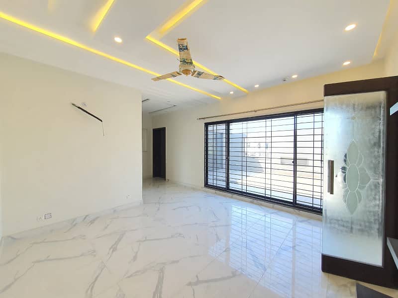 01 Kanal Modern Design Brand New House For Rent In DHA Phase 6 Block-L Lahore. 7