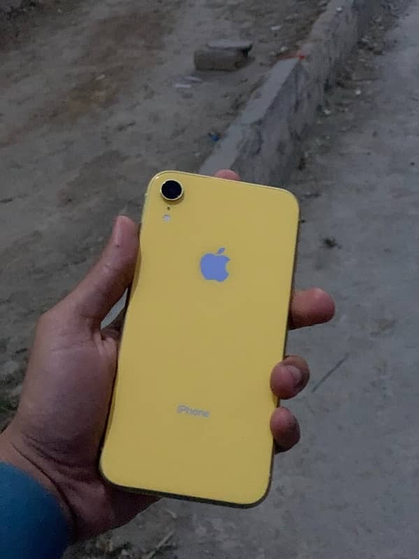 iPhone XR 0