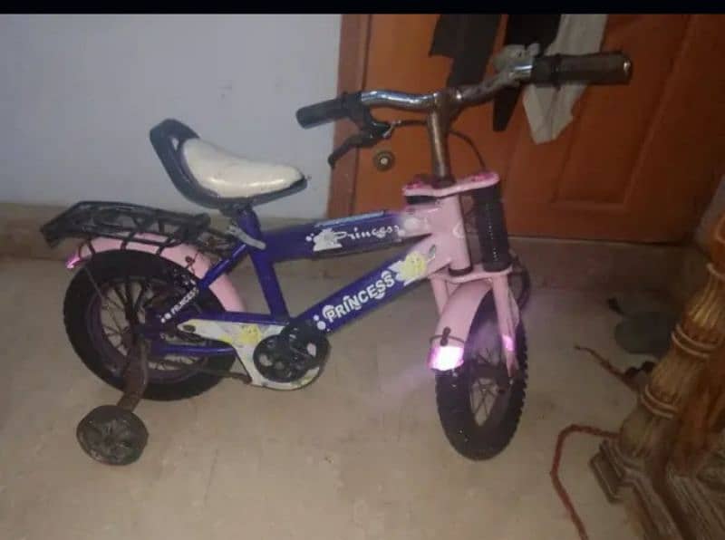 imported cycle  for 4 to 7 years children 12 size 2