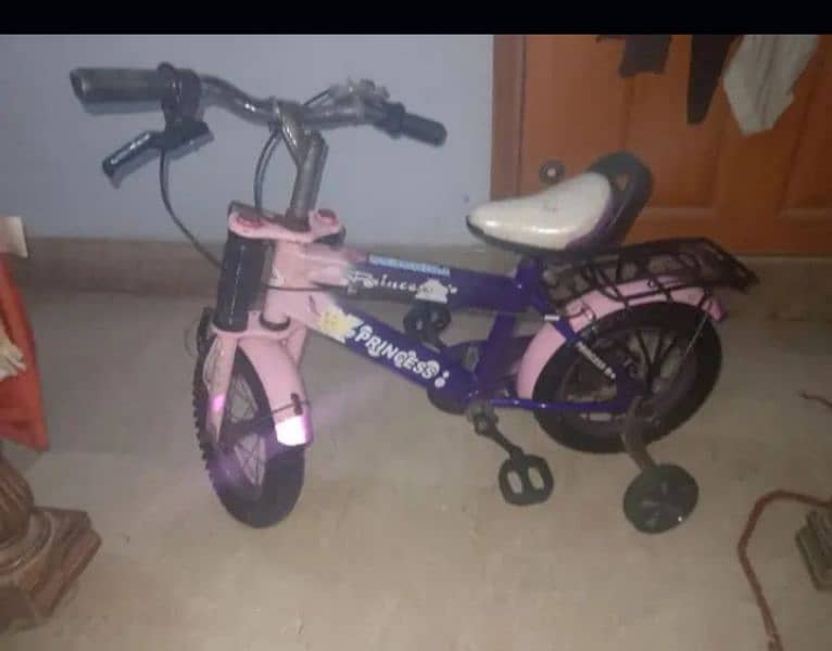 imported cycle  for 4 to 7 years children 12 size 5