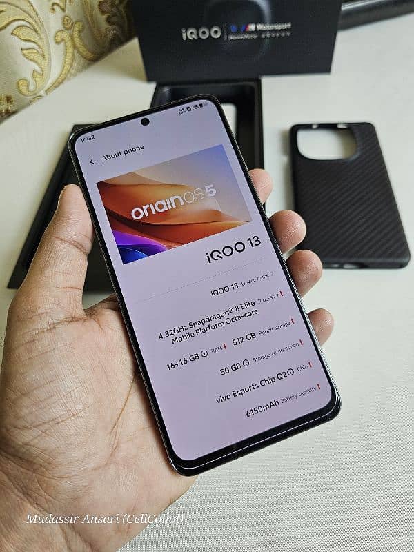 vivo iQoo 13 16 GB 512 GB 3