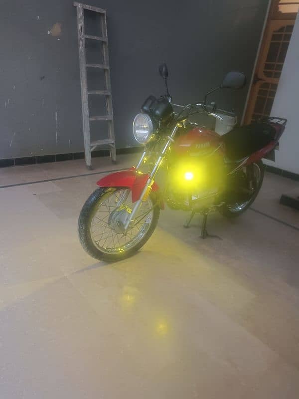 very good condition yahama bike 1