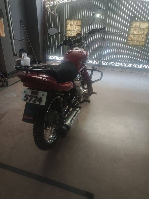 very good condition yahama bike 6