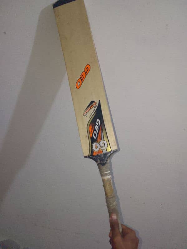 made in Sialkot heavy bottom bat he 3