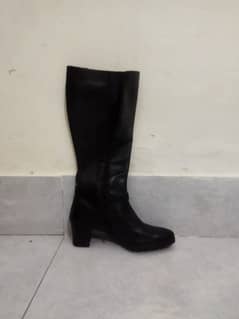 Black Longshoes