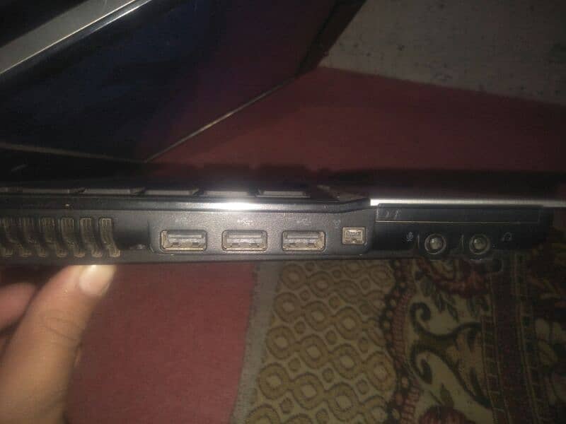 HP laptop Eilit book window 7 he 1