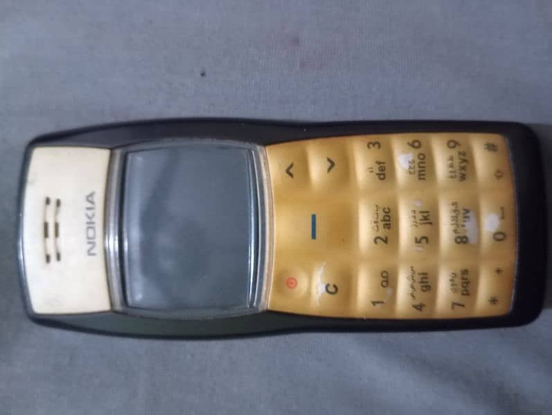 Nokia 1100 1