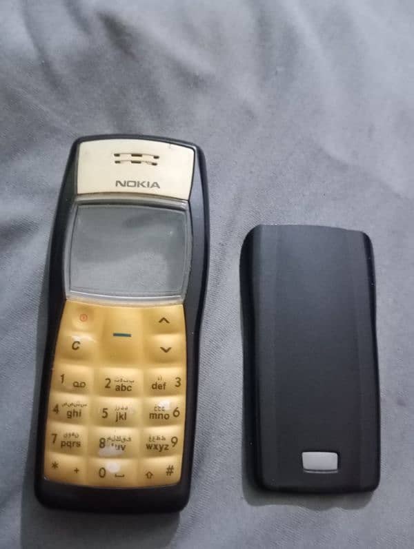 Nokia 1100 2