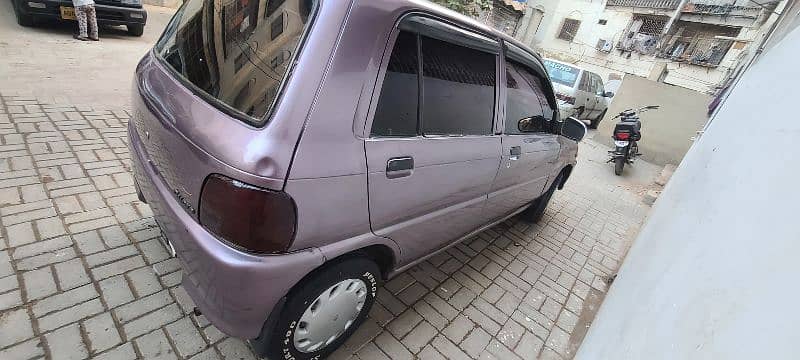 Daihatsu Cuore 2001 3