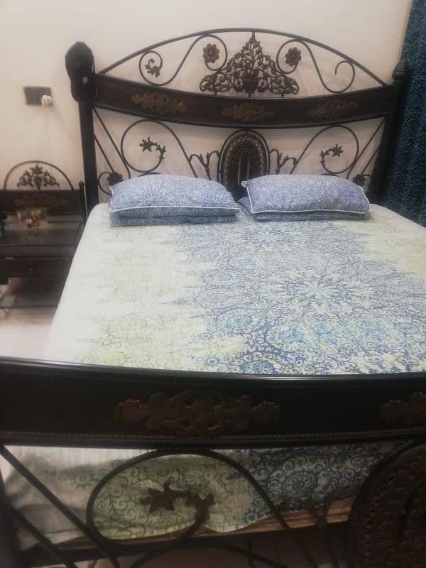 King size metal bed 5