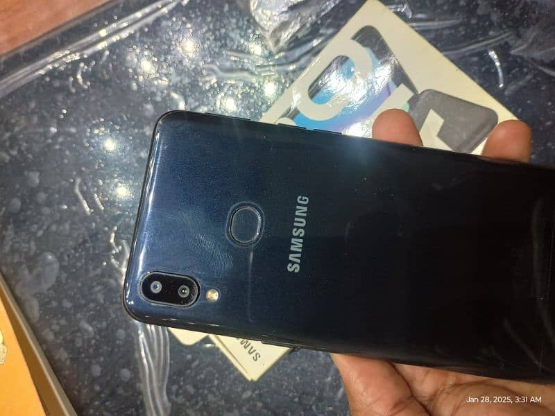 Samsung A10s 2gb ram 32gb rom 4