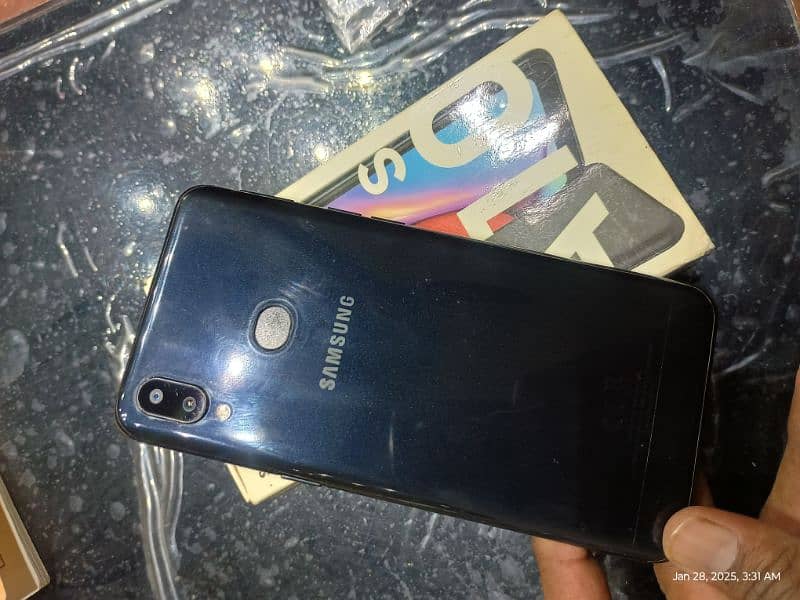 Samsung A10s 2gb ram 32gb rom 5