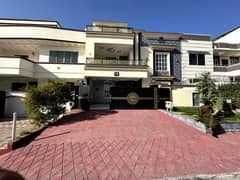 10 Marla (35x70) Well-Designed House For Sale In G-13, Islamabad