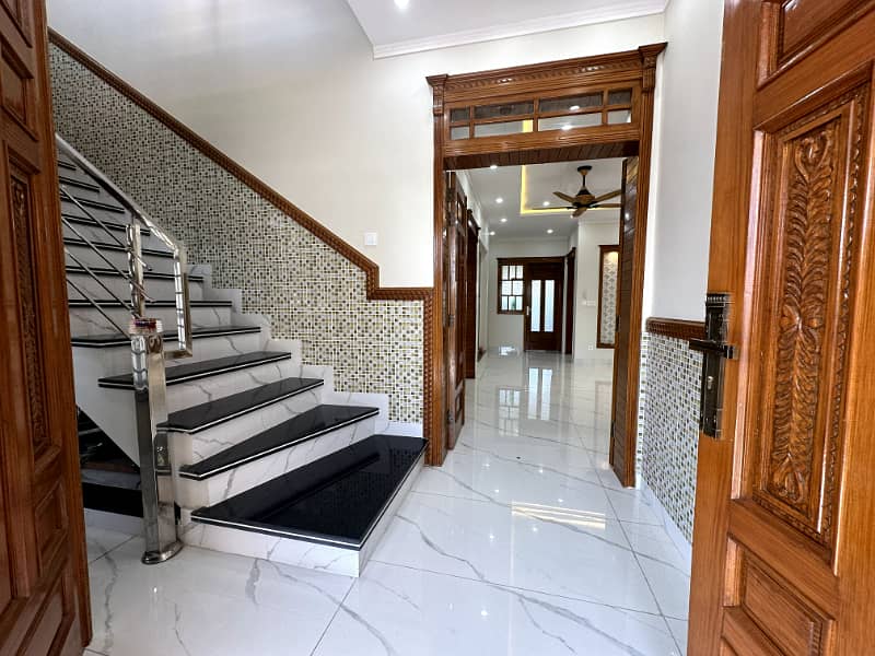 10 Marla (35x70) Well-Designed House For Sale In G-13, Islamabad 3