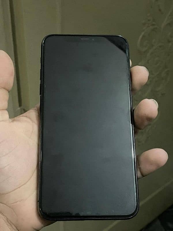 iphone 11 pro max 4