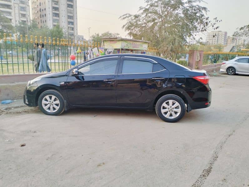 Toyota Corolla Altis 2015 4