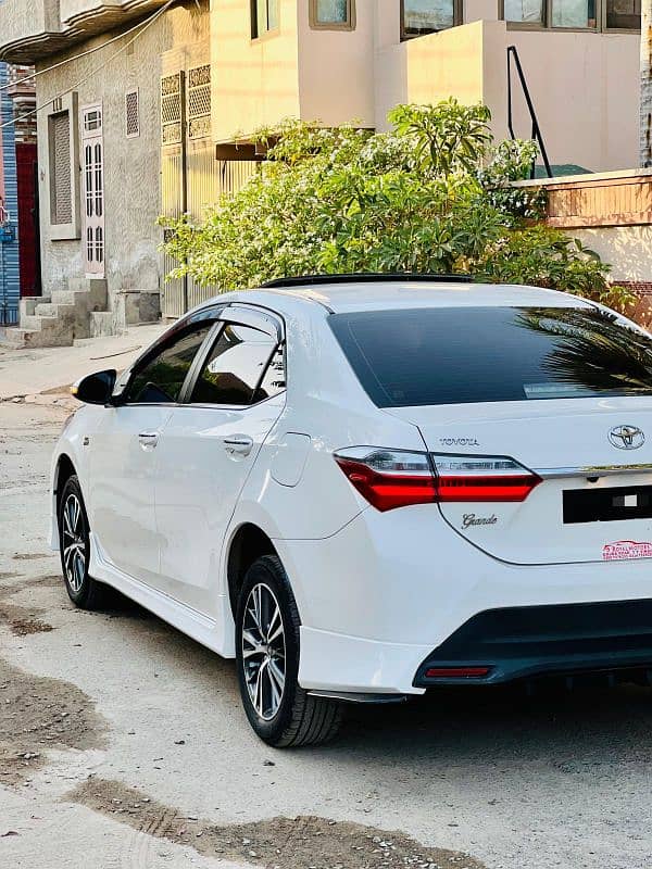 Toyota Altis Grande 2022 3