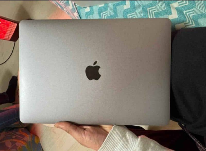 Macbook m1 air 8/256 Gb 10/10 condition 2