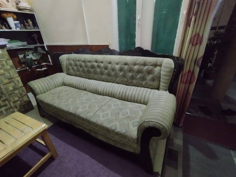 chonoti 7 seater sofa with dewan with 3 tables 1