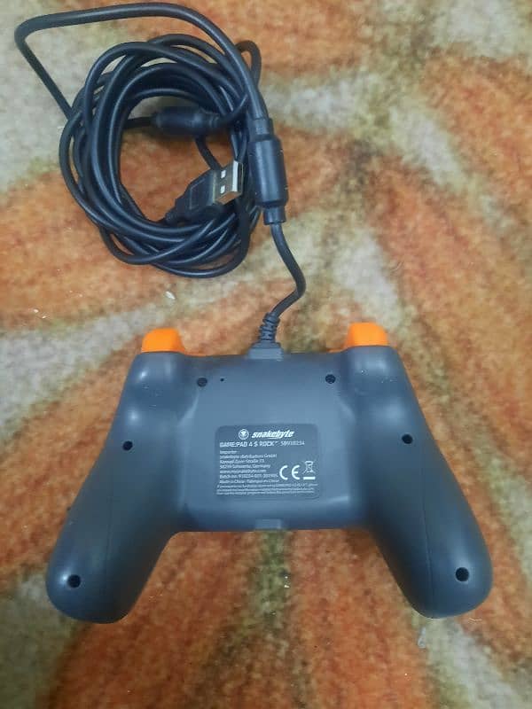 ORIGINAL SNAKEBYTE USB PS4 AND COMPUTER CONTROLLER 1