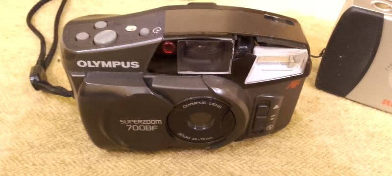 OLYMPUS SUPERZOOM 700BF 1