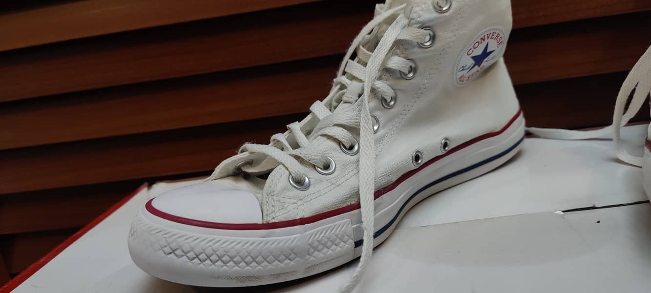 Converse All Star High (Chuck Taylor) – White Sneakers 3