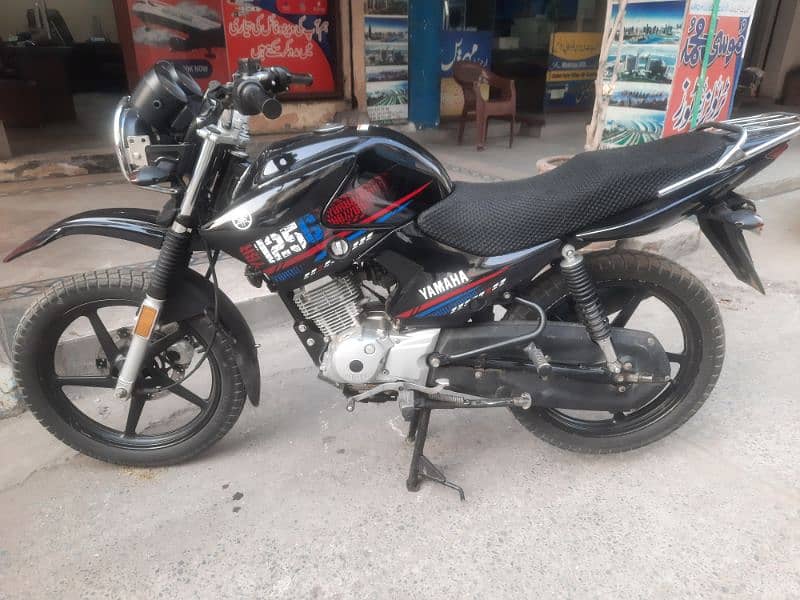 yamaha ybr G 2023 4