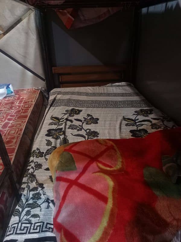 new condition iron bed 1 month use only 2