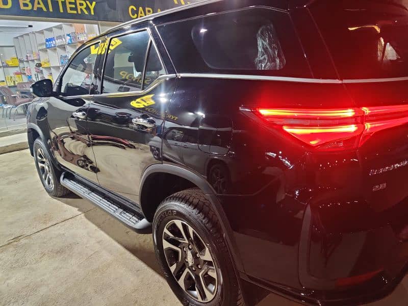 Toyota Fortuner Legender 2023 1