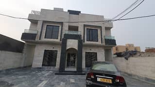 18 Rooms Building Space For Rent Hotal R3 Block Johar Town