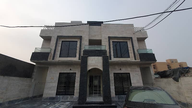 18 Rooms Building Space For Rent Hotal R3 Block Johar Town 3